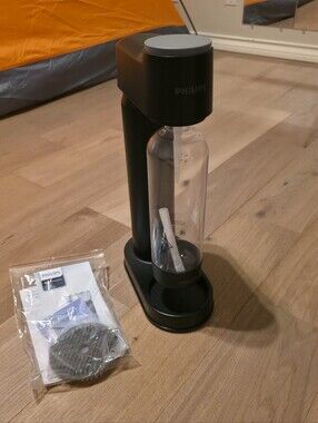 Philips Black Soda Maker with Clear Bottle